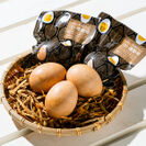 下川六〇酵素卵を下川町の五味温泉のお湯を使い、下川町の木のスモークチップで4日間かけて丁寧につくられたALL下川町ブランドの燻製卵