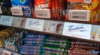 Cheers無人店舗のリアルタイムデジタルサイネージ