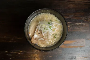 とんこつラーメン