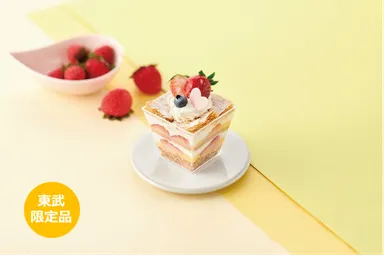 【京橋千疋屋】苺のミルフィーユ