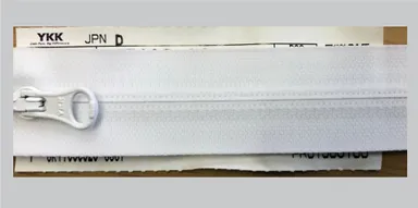 ファスナーはYKK製の物を全種類で使用しています。