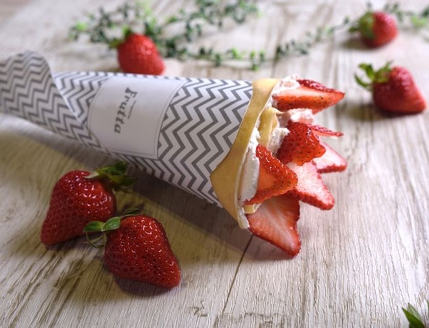 真っ赤な果実“イチゴ”のスイーツが登場！
ひらかたパーク内、creperie Frutta (フルッタ)にて「ストロベリーフェア」3月6日（土）より開催！