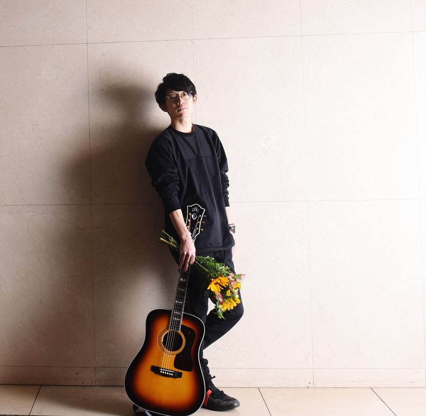 音楽とお花で、大切な人にありがとう
シンガーソングライター川崎鷹也さんと
母の日ギフト限定コラボレーション
『拝啓、ひまわり』歌詞カード付き
「フラワーレターボックス」
3月22日(月)注文受付開始