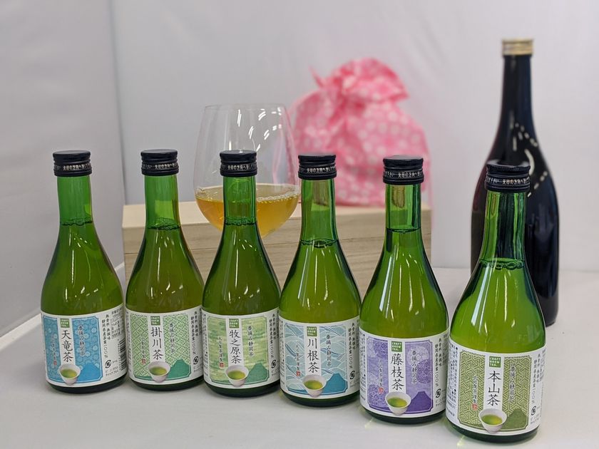 個性的な魅力の宇治茶を使用した 高級ボトリングティーが7月15日