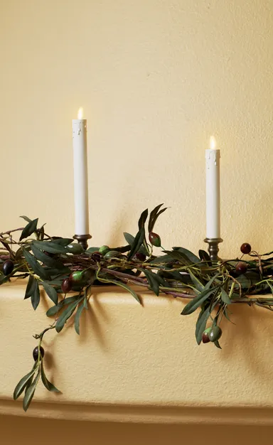 飲食店のインテリアや冠婚葬祭の装飾品にも