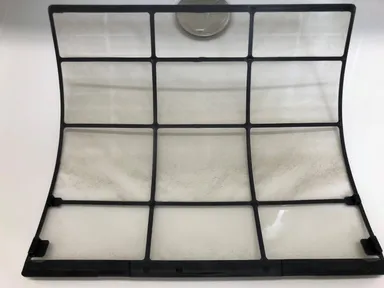 水洗いはホコリ付着面の反対側から