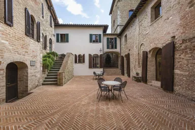 ソロメオ村画像2