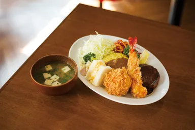 オリエンタルライス定食