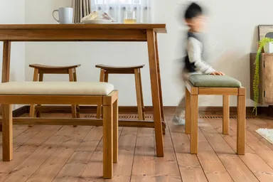 来客時の補助的な椅子にもピッタリ