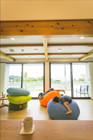 The sun リビング