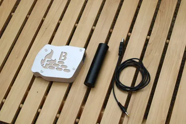 フィンガーブラスターとモバイルバッテリー