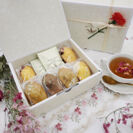 お花のマドレーヌギフト6個入 紅茶セット(カーネーション付)