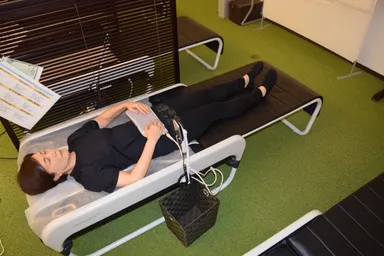 温熱指圧ベッド