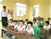 ミャンマー小学校生徒