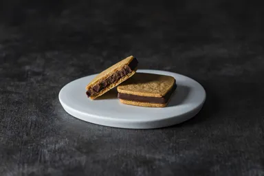 4チョコレートサンド　バニラ