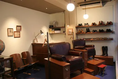 落ち着いた店内 (1)