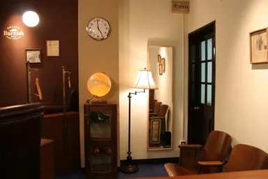 落ち着いた店内 (2)