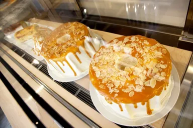 生キャラメルシフォンケーキ・ホール 3,500円