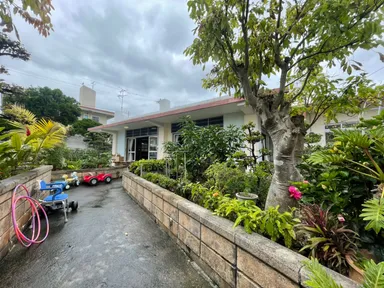 約300坪の広々とした敷地