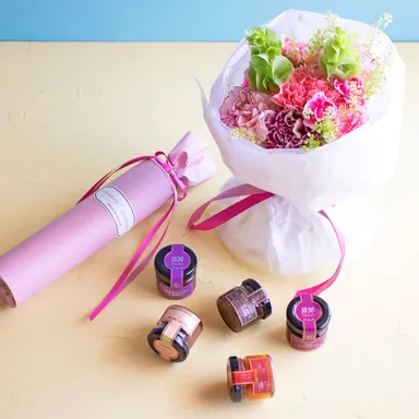 ボンボン♪ママンセット(カーネーションブーケつき)：7,150円(税込)