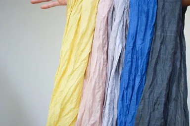 普段使いにぴったりな自然な仕上がりのシワ加工