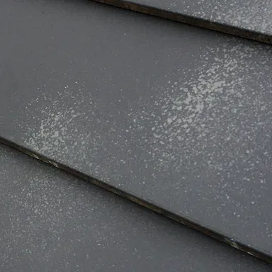 シェードブラック