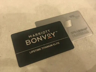 4-01　マリオットライフタイムチタンカード