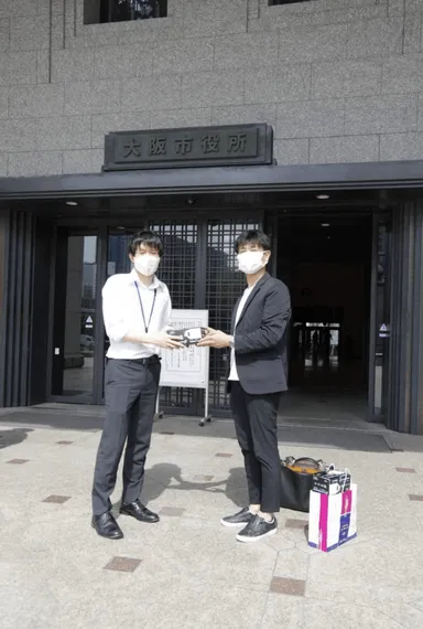 大阪市役所に納品した際の写真です(1)