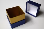 和紙を使用した印籠型の貼り箱小箱