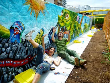 大阪府主催・木津川ウォールペインティング2009　壁画制作