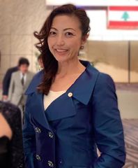 畑中 由利江氏