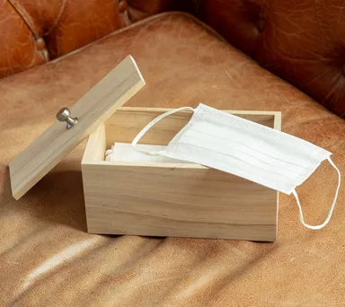 くすのきの香りが移るマスクケース