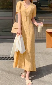 フラワーボタンロングワンピース