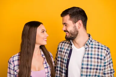 アイコンタクトで信頼関係を