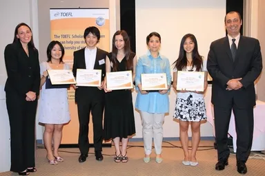 TOEFLテストスカラシッププログラム