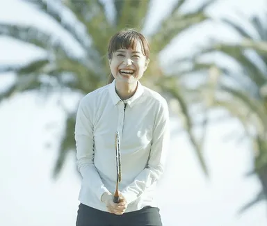 ボタンプルオーバー オフ白 レディースUPF50＋