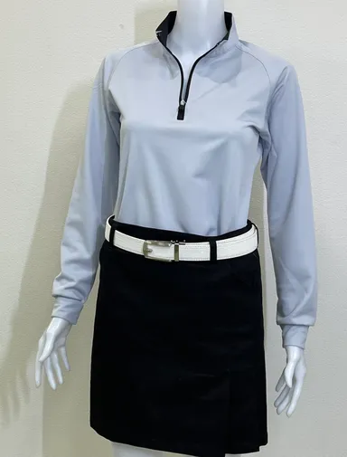 ジップアップ　レディース　ブルーミルクを混ぜたような上品なペールトーンブルーと黒のコントラストがモダン