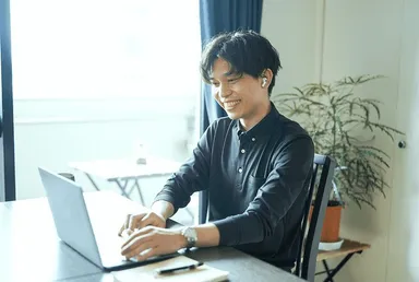 テレワーク・web会議でも涼しく しかもシャンと　でも楽ちん