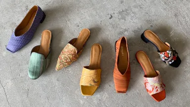 着物や帯を使用した新作シューズ