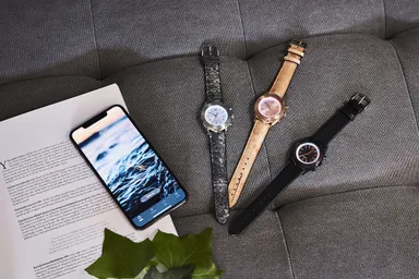 サスティナブルな素材(ストーン、バーチ)を使ったユニークなバンドもご用意