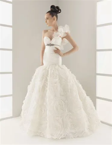 人気のインポートドレス