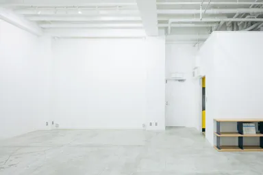 スタジオマンは常駐してません