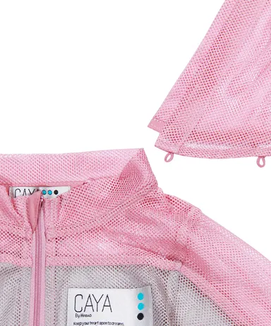 フードが取り外しでき幅広いシーンで着用可能