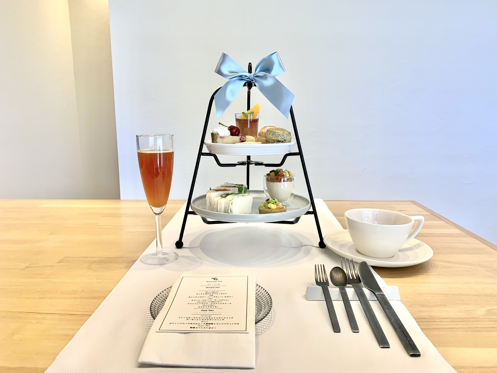 紅茶専門店amsu Tea House アムシュ ティーハウス が お客様への日ごろの感謝の気持ちをこめて 今年も期間限定でアフタヌーンティー を開始 パティシエ自慢のスイーツやセイボリーとともにamsuの紅茶を心ゆくまでお楽しみください 株式会社ビッグメイクのプレスリリース