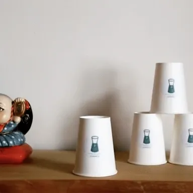 切り込みにコーンをさすだけ