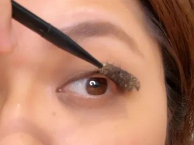 目尻のまつ毛をキャッチ！