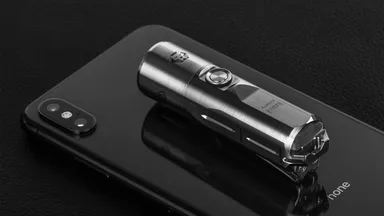 まだスマホの懐中電灯使ってますか？