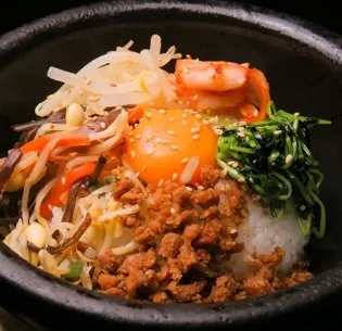 石焼きビビンバ380円