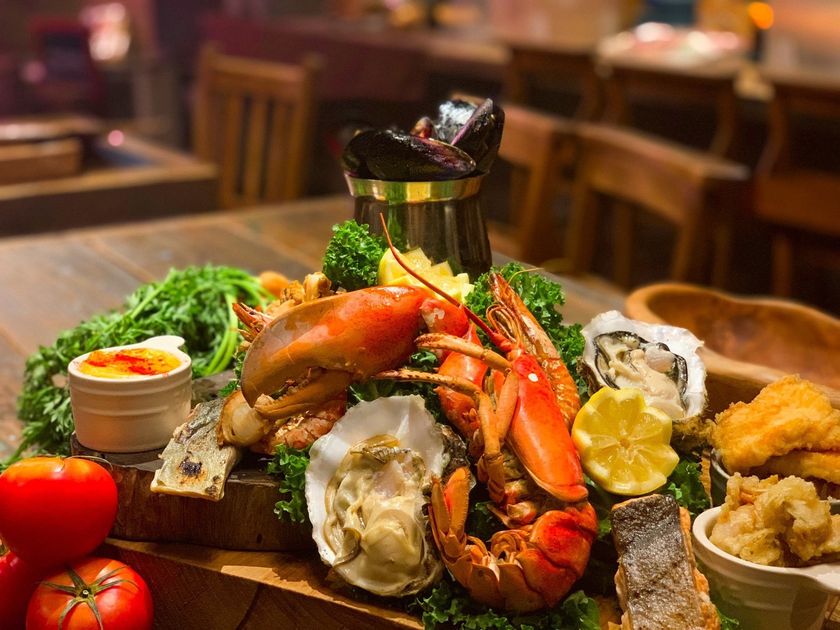 朝採れ新鮮魚介をショーケースから選んで組み合わせる 新感覚の魚バルが恵比寿に6月22日よりオープン 株式会社マキシマムアビリティーのプレスリリース