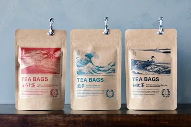 左からほうじ茶、煎茶、和紅茶